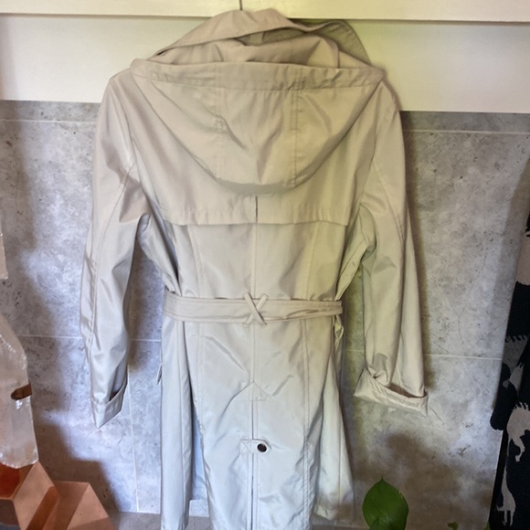⚡️FALL FAB Canadian ivory RAIN TRENCH COAT NEW WoT - Picture 3 of 7
